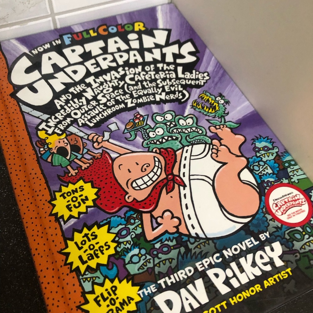 Captain Underpants and the Invasion of the Incredibly Naughty Cafeteria Ladies.. - Picture 3 of 9